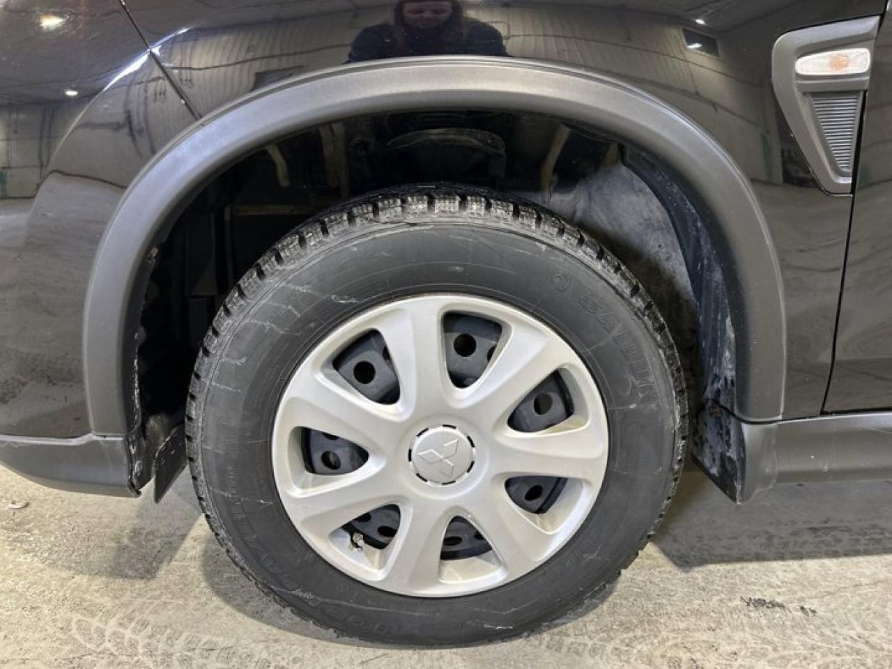 2023 Mitsubishi RVR ES AWC Photo