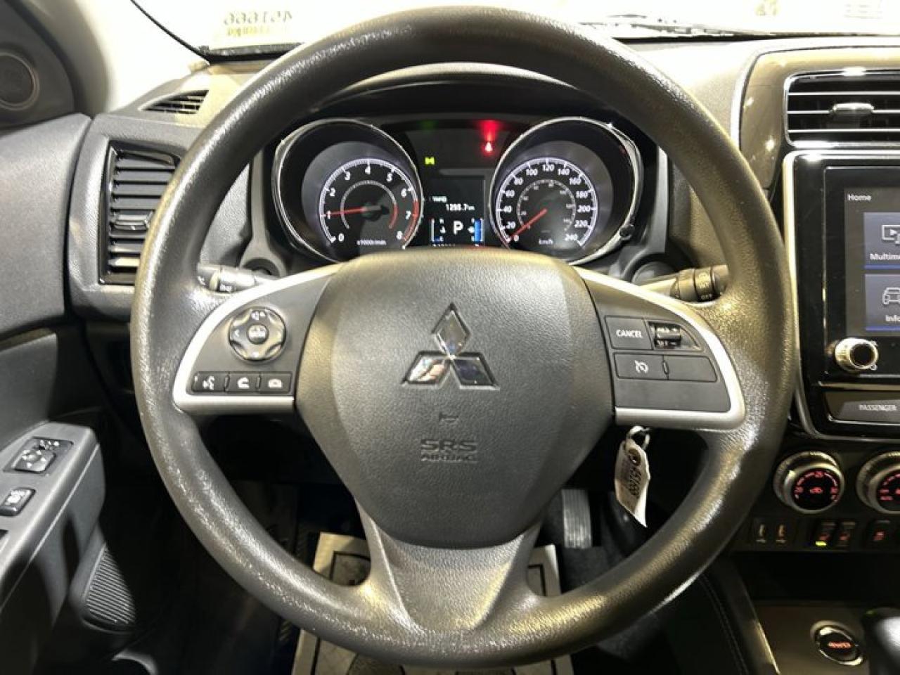 2023 Mitsubishi RVR ES AWC Photo