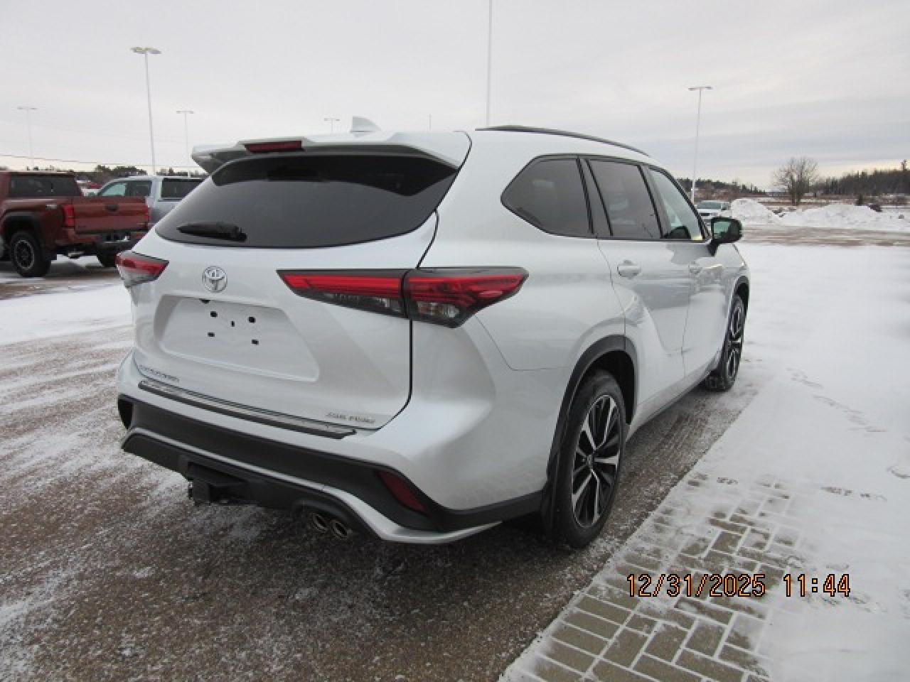 2022 Toyota Highlander XSE Photo