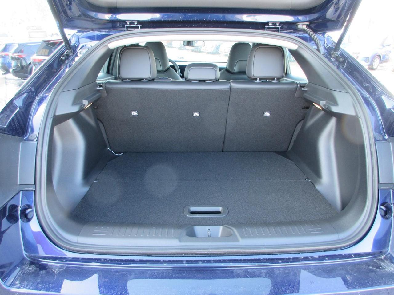 2026 Nissan Leaf SV+ Photo4