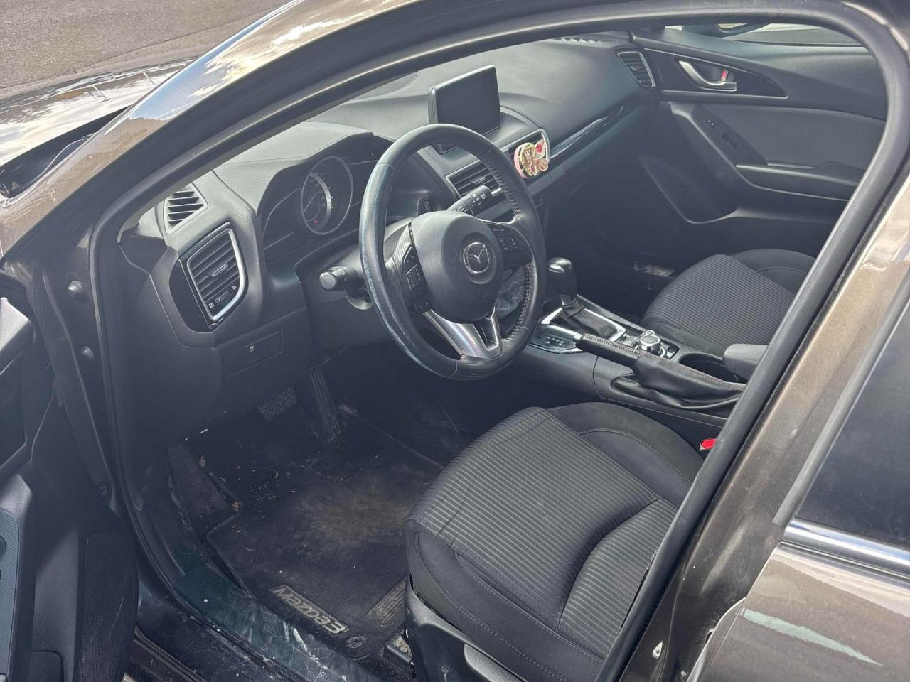 2016 Mazda MAZDA3 GS Sunroof | Backup Camera | Heated Seats | Bluetooth Photo2