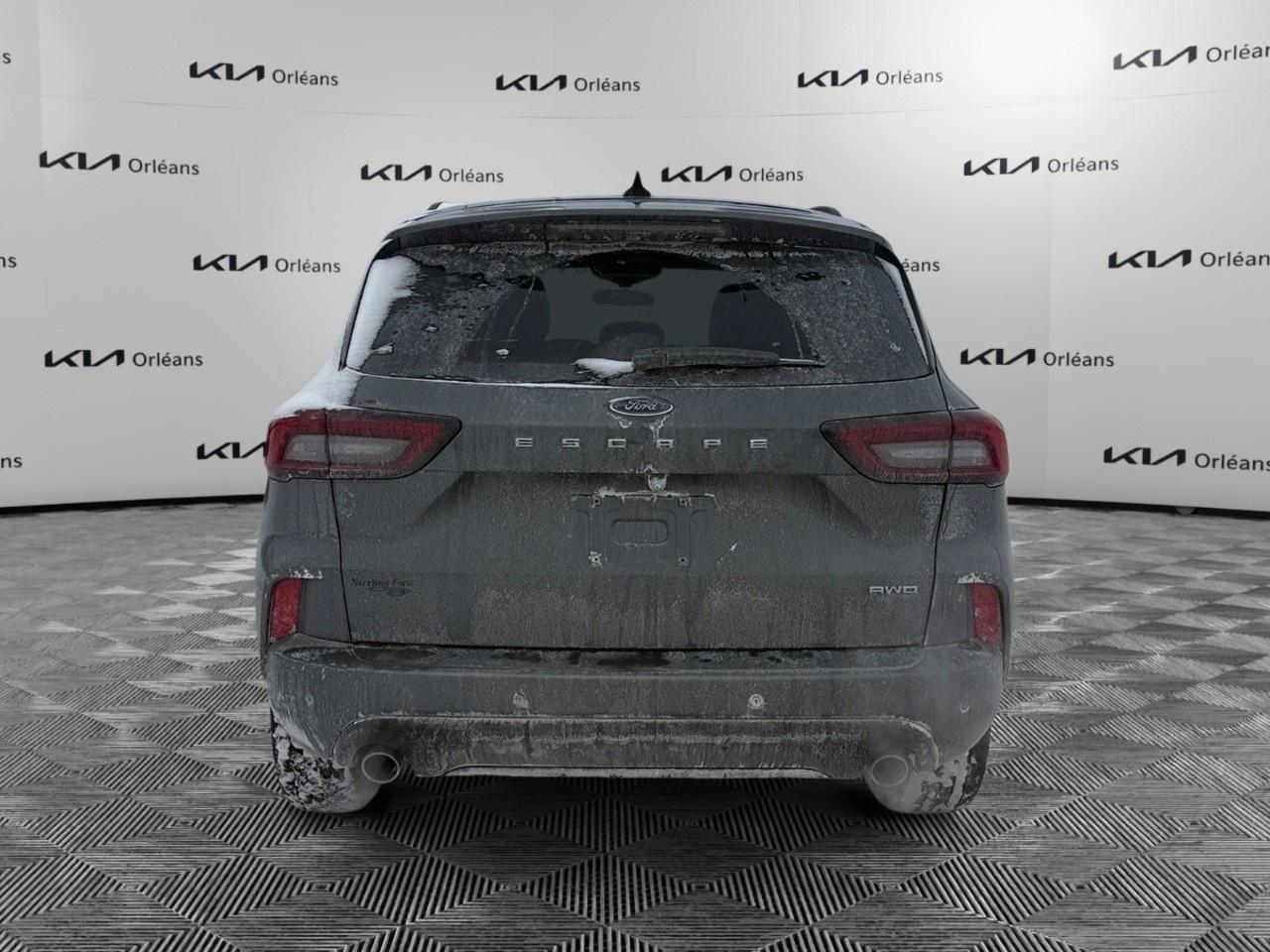 2024 Ford Escape ST-Line AWD Photo3