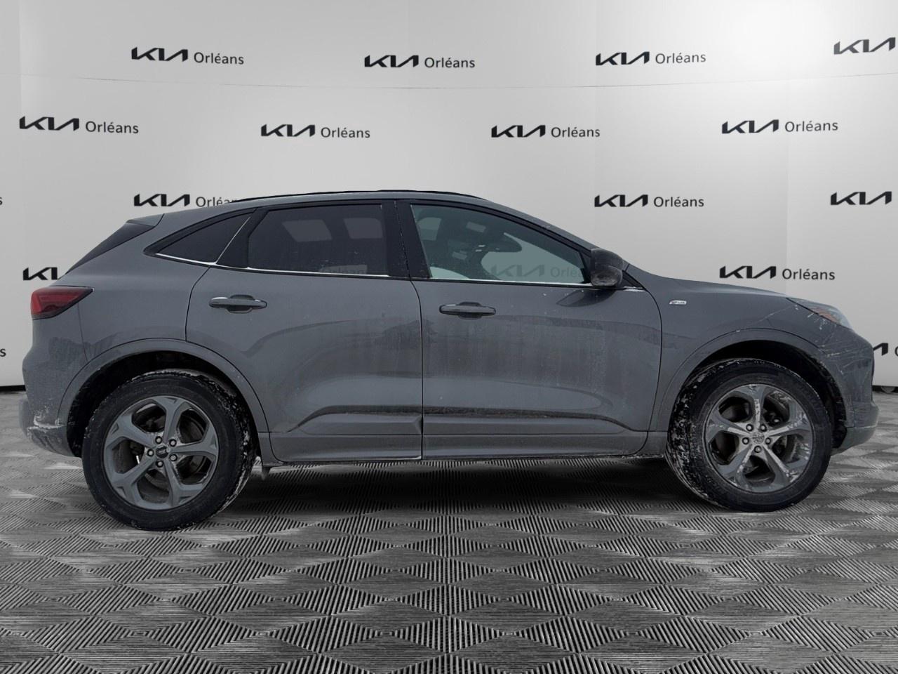 2024 Ford Escape ST-Line AWD Photo