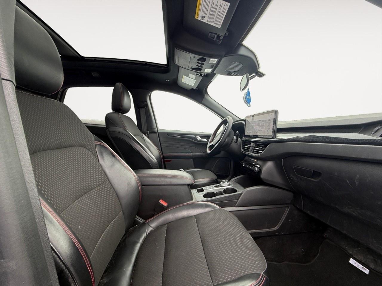 2024 Ford Escape ST-Line AWD Photo