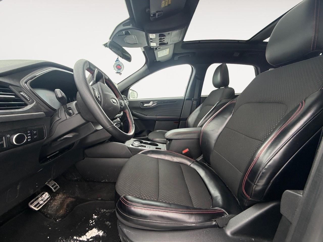 2024 Ford Escape ST-Line AWD Photo