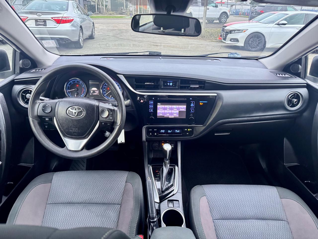 2018 Toyota Corolla FINANCING AVAILABLE Photo10