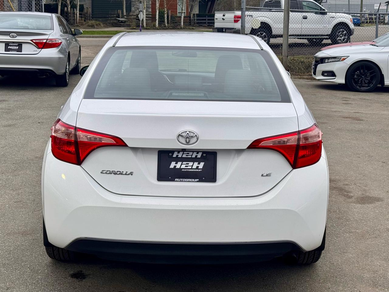 2018 Toyota Corolla FINANCING AVAILABLE Photo6