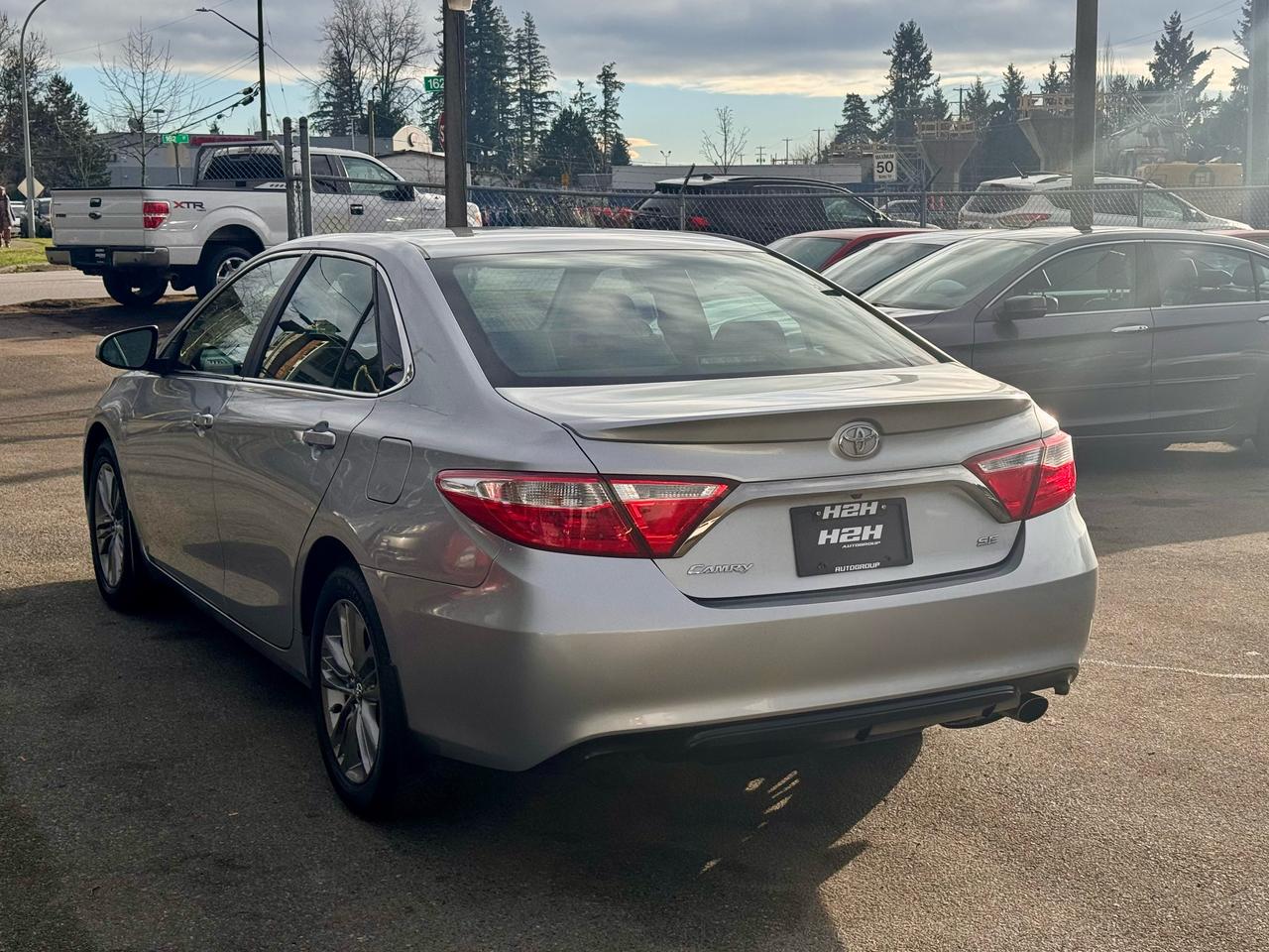 2017 Toyota Camry FINANCING AVAILABLE Photo7