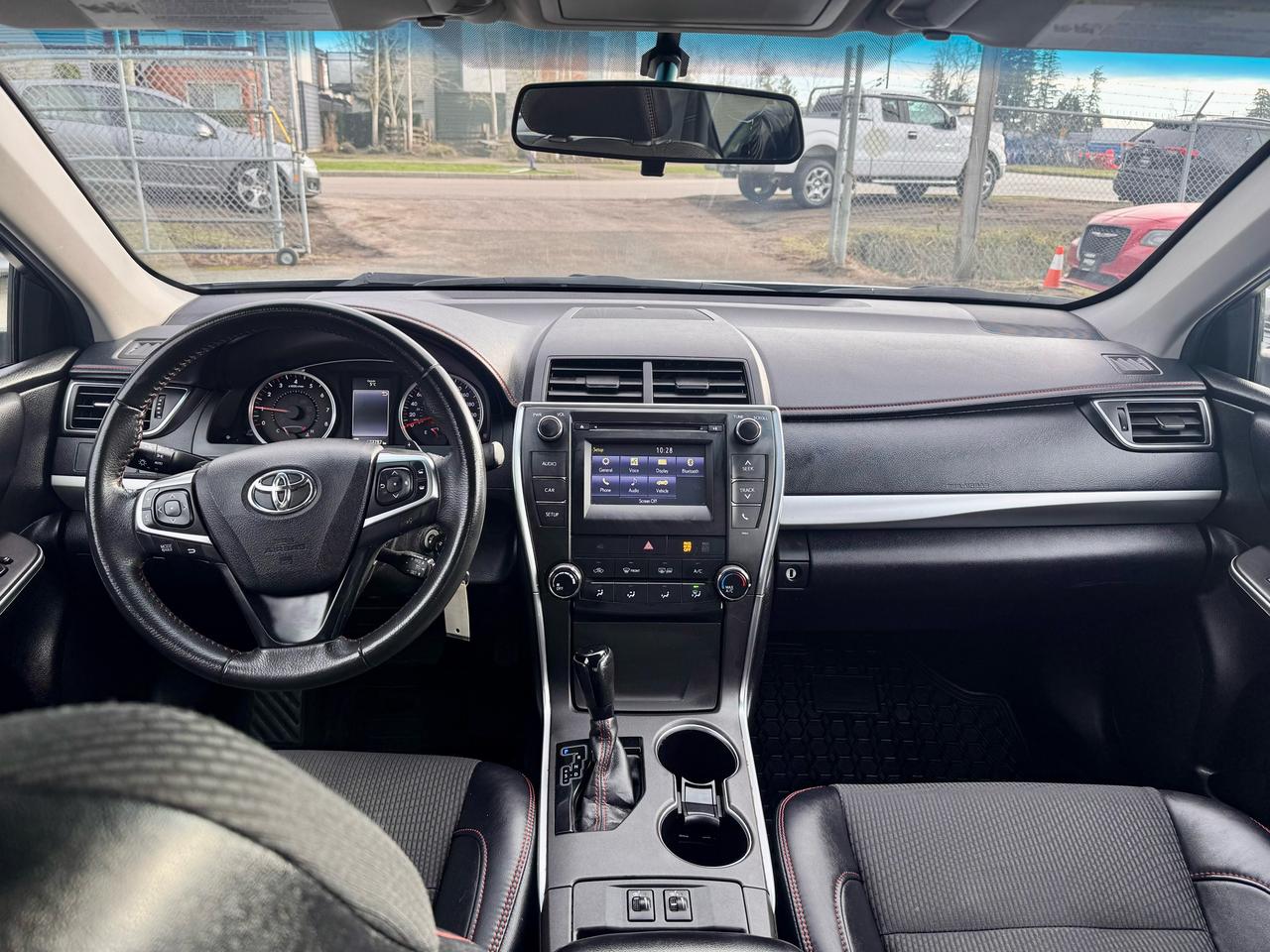 2017 Toyota Camry FINANCING AVAILABLE Photo10