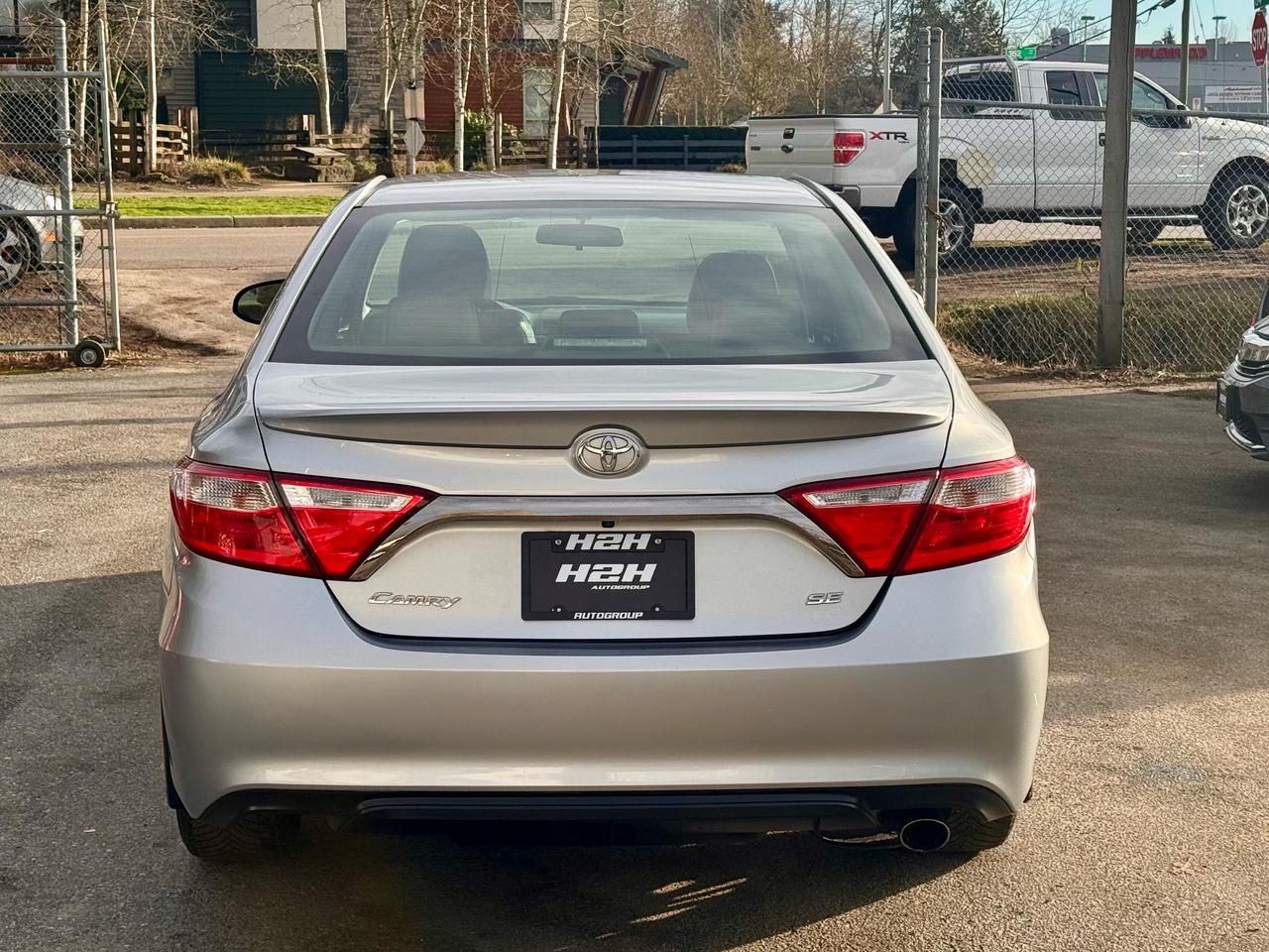 2017 Toyota Camry FINANCING AVAILABLE Photo6