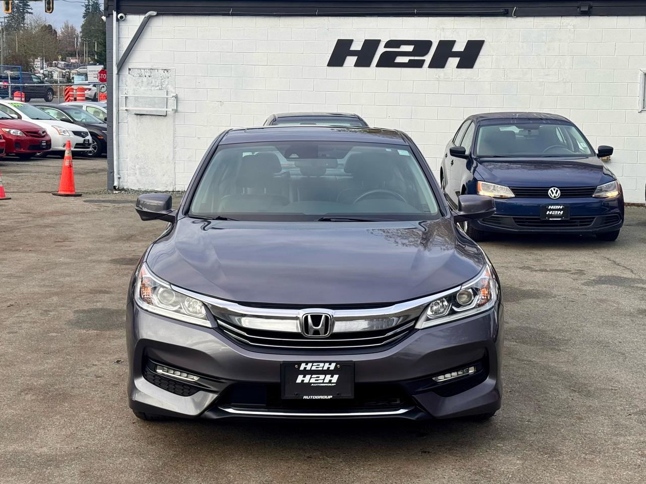 2016 Honda Accord FINANCING AVAILABLE Photo2