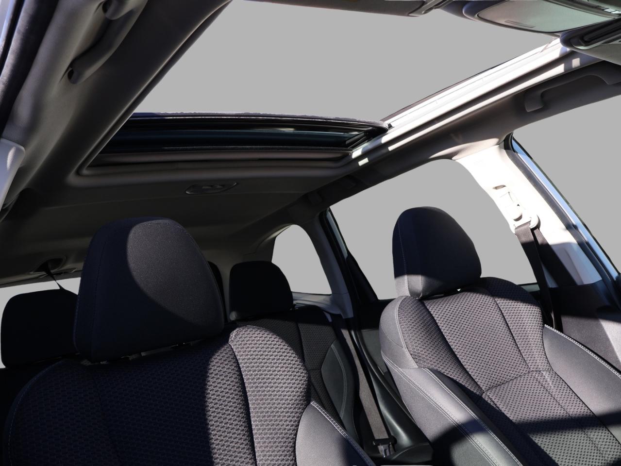 2022 Subaru Forester TOURING AWD CERTIFIED *1 OWNER*ACCIDENT FREE*SUBARU MAINTAIN* CAMERA BLUETOOTH HEATED SEATS CRUISE ALLOYS Photo