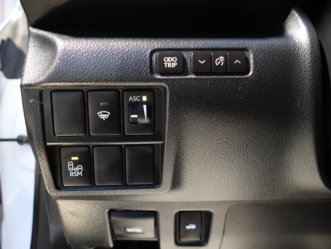 2017 Lexus RC 350 F-SPORT AWD CERTIFIED CAMERA NAV BLUETOOTH LEATHER COOL/HEAT SEAT/STEERING SUNROOF CRUISE ALLOYS Photo