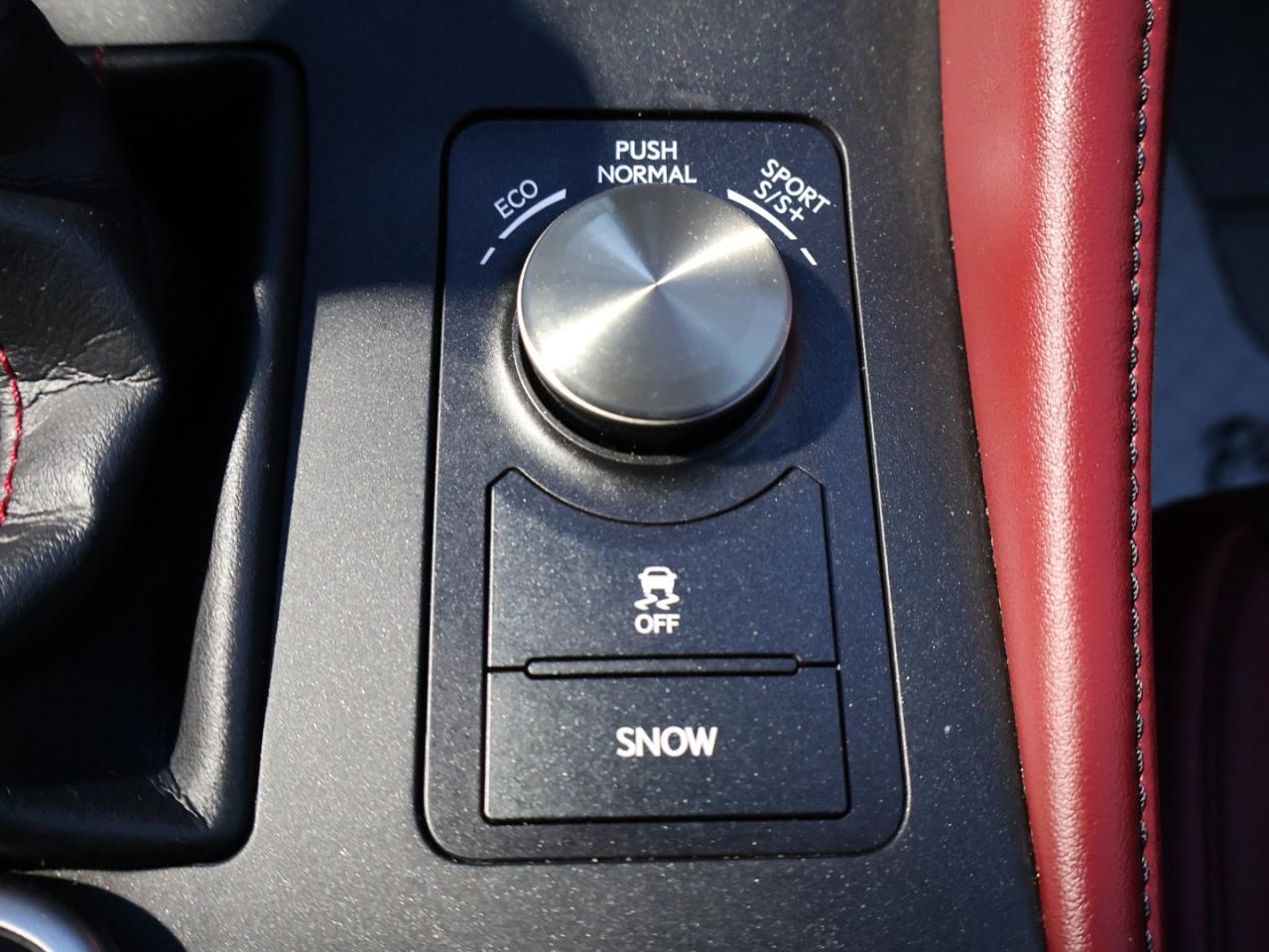 2017 Lexus RC 350 F-SPORT AWD CERTIFIED CAMERA NAV BLUETOOTH LEATHER COOL/HEAT SEAT/STEERING SUNROOF CRUISE ALLOYS Photo