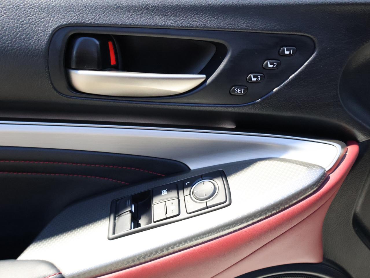 2017 Lexus RC 350 F-SPORT AWD CERTIFIED CAMERA NAV BLUETOOTH LEATHER COOL/HEAT SEAT/STEERING SUNROOF CRUISE ALLOYS Photo