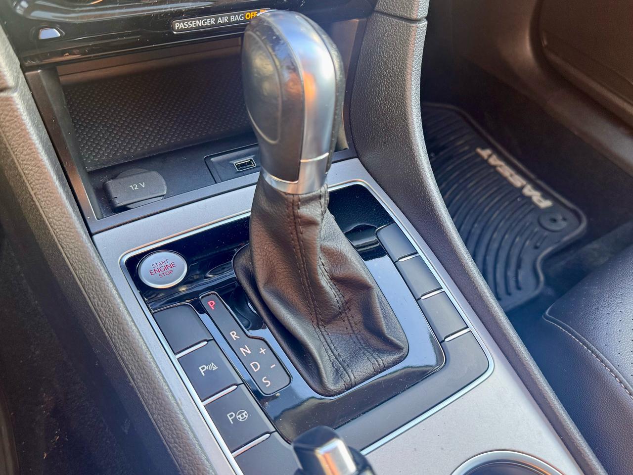2020 Volkswagen Passat FINANCING AVAILABLE Photo13