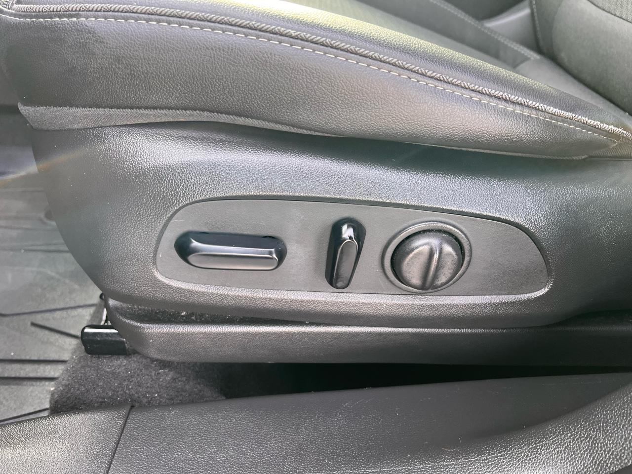 2022 Buick Encore GX AWD 4dr Select Photo