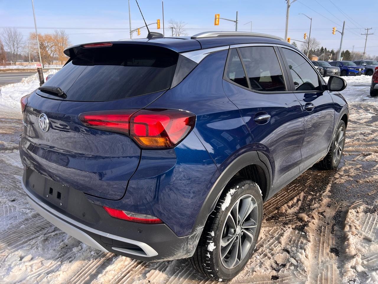 2022 Buick Encore GX AWD 4dr Select Photo2