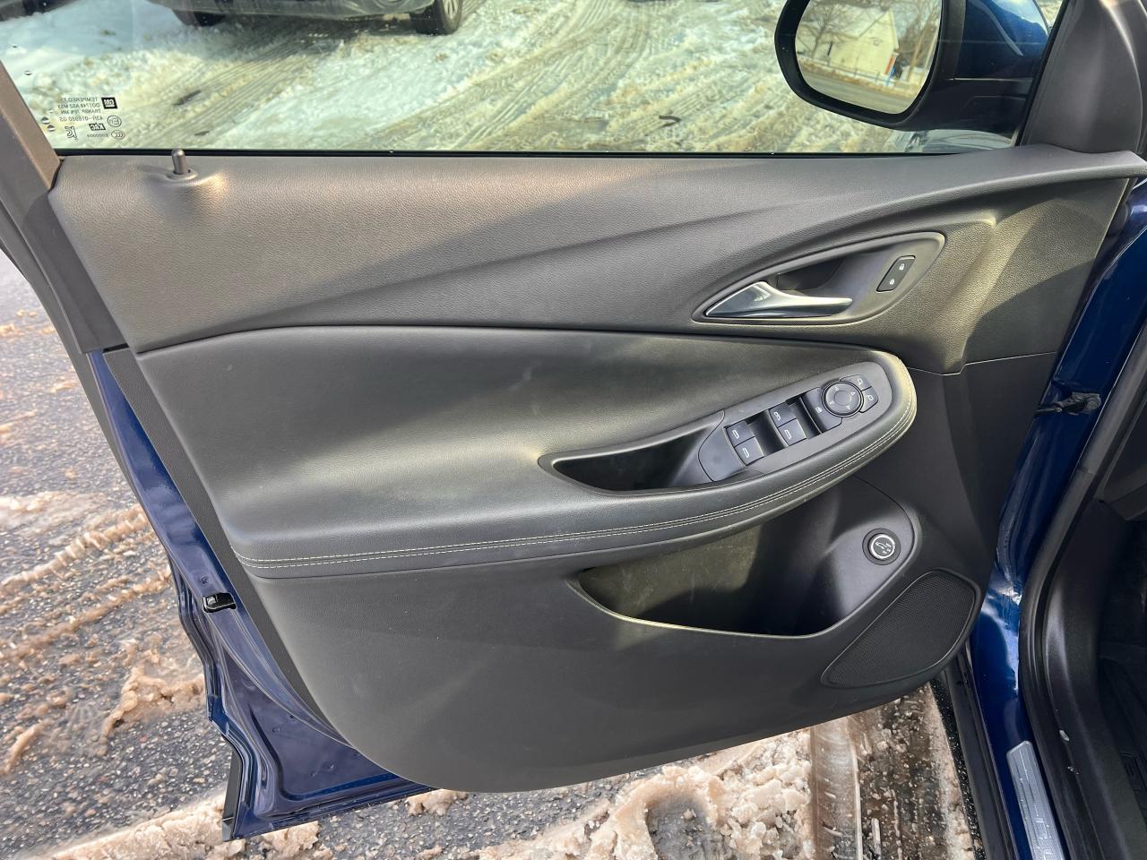 2022 Buick Encore GX AWD 4dr Select Photo