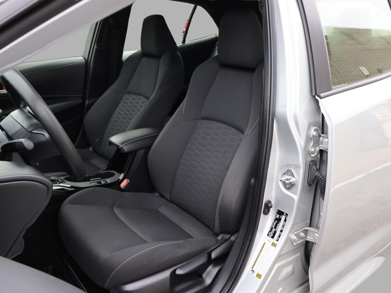 2023 Toyota Corolla SE Hatchback CERTIFIED *1 OWNER*ACCIDENT FREE* CAMERA BLUETOOTH CRUISE ALLOYS Photo