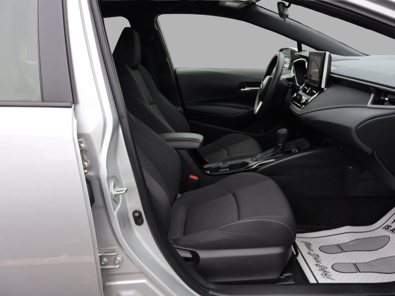 2023 Toyota Corolla SE Hatchback CERTIFIED *1 OWNER*ACCIDENT FREE* CAMERA BLUETOOTH CRUISE ALLOYS Photo