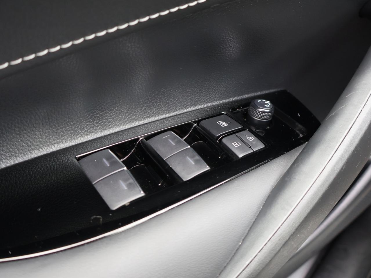 2023 Toyota Corolla SE Hatchback CERTIFIED *1 OWNER*ACCIDENT FREE* CAMERA BLUETOOTH CRUISE ALLOYS Photo