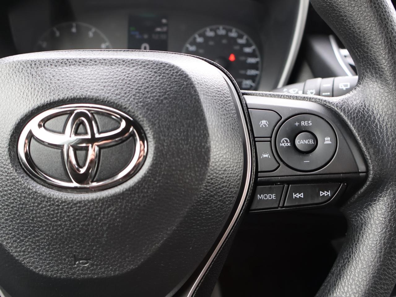 2023 Toyota Corolla SE Hatchback CERTIFIED *1 OWNER*ACCIDENT FREE* CAMERA BLUETOOTH CRUISE ALLOYS Photo