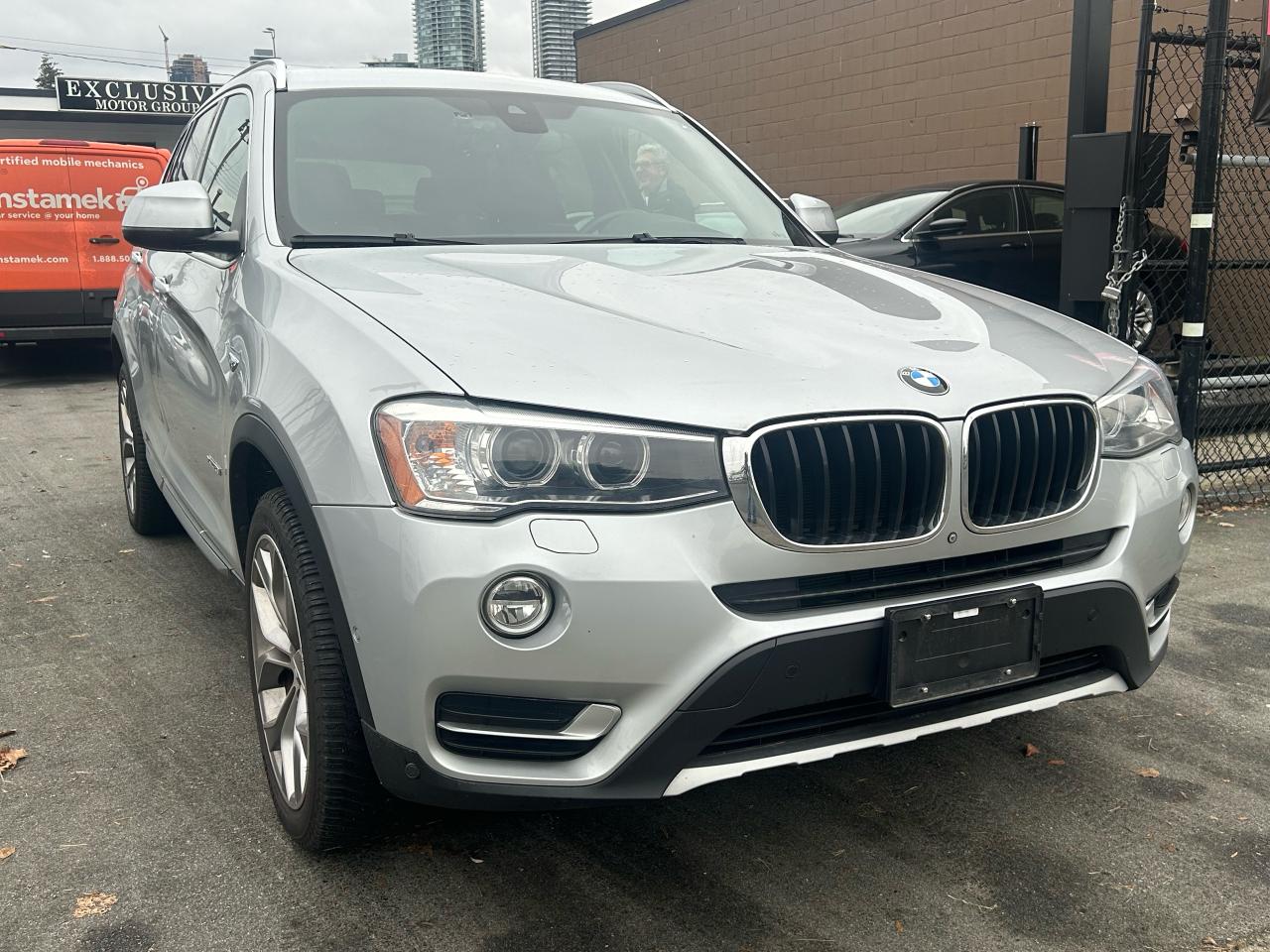 2017 BMW X3 xDrive28i - Photo #3