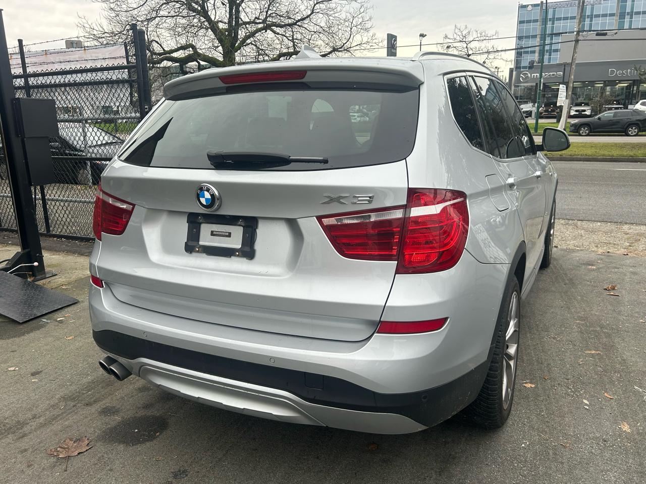 2017 BMW X3 xDrive28i - Photo #5
