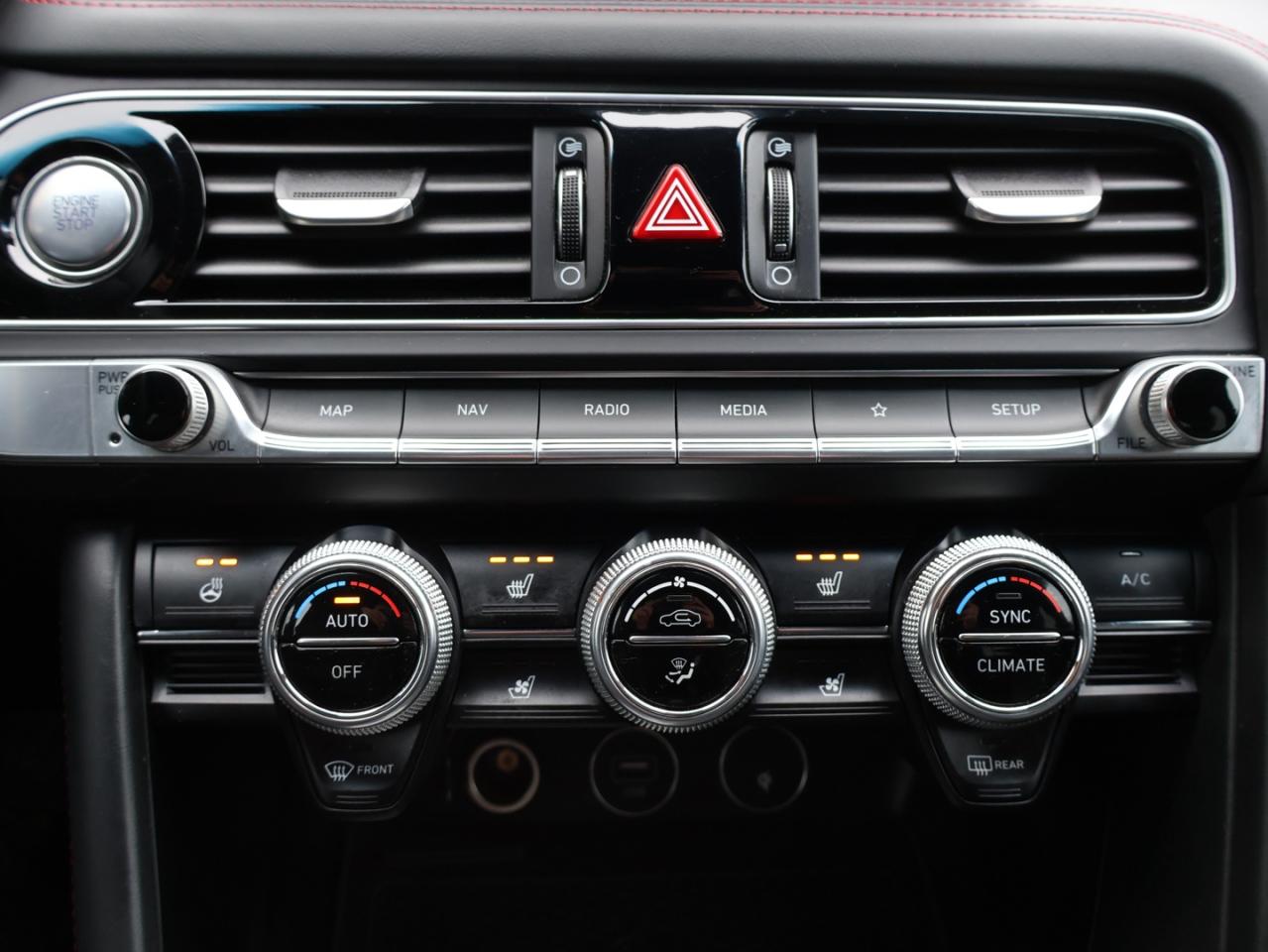 2023 Genesis G70 3.3T SPORT AWD CERTIFIED *1 OWNER* CAMERA NAV BLUETOOTH LEATHER COOL/HEAT SEAT/STEERING SUNROOF CRUISE ALLOYS Photo