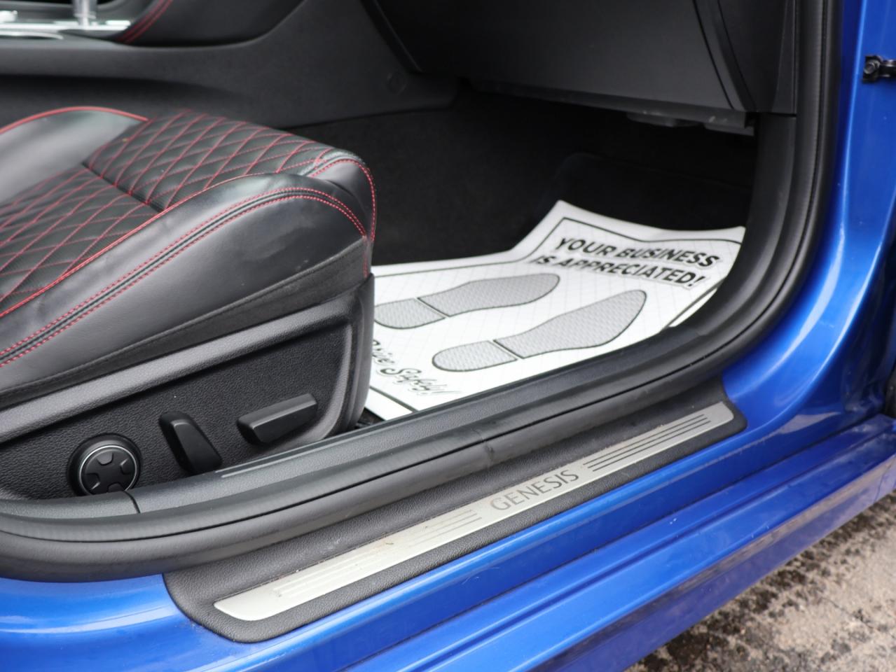 2023 Genesis G70 3.3T SPORT AWD CERTIFIED *1 OWNER* CAMERA NAV BLUETOOTH LEATHER COOL/HEAT SEAT/STEERING SUNROOF CRUISE ALLOYS Photo