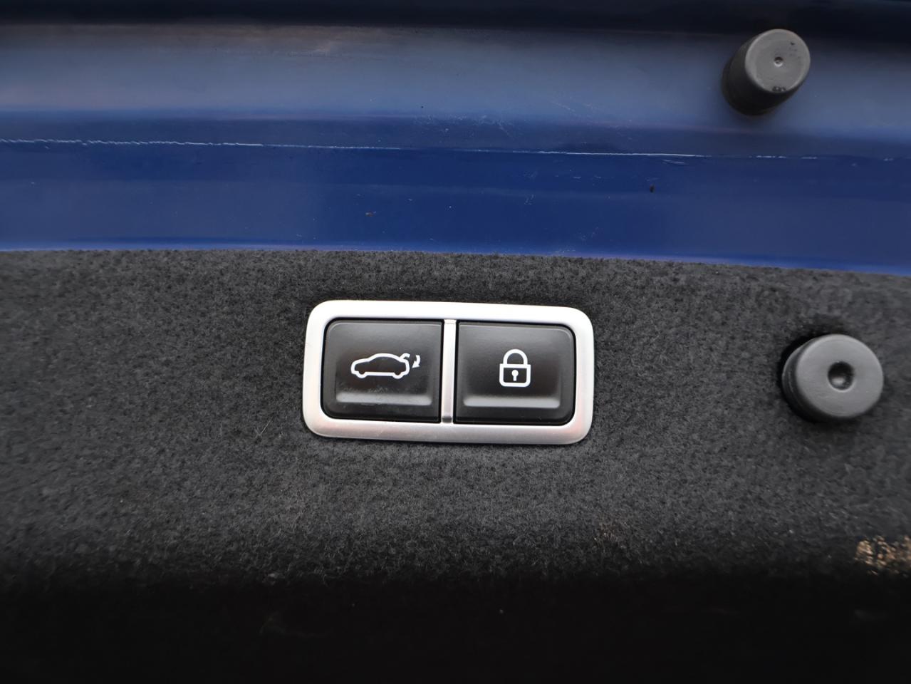 2023 Genesis G70 3.3T SPORT AWD CERTIFIED *1 OWNER* CAMERA NAV BLUETOOTH LEATHER COOL/HEAT SEAT/STEERING SUNROOF CRUISE ALLOYS Photo