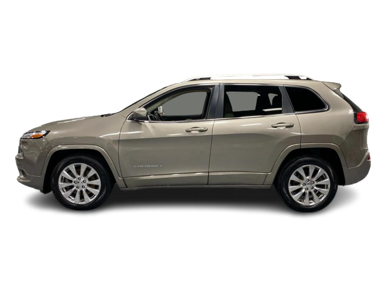 2017 Jeep Cherokee OVERLAND Photo