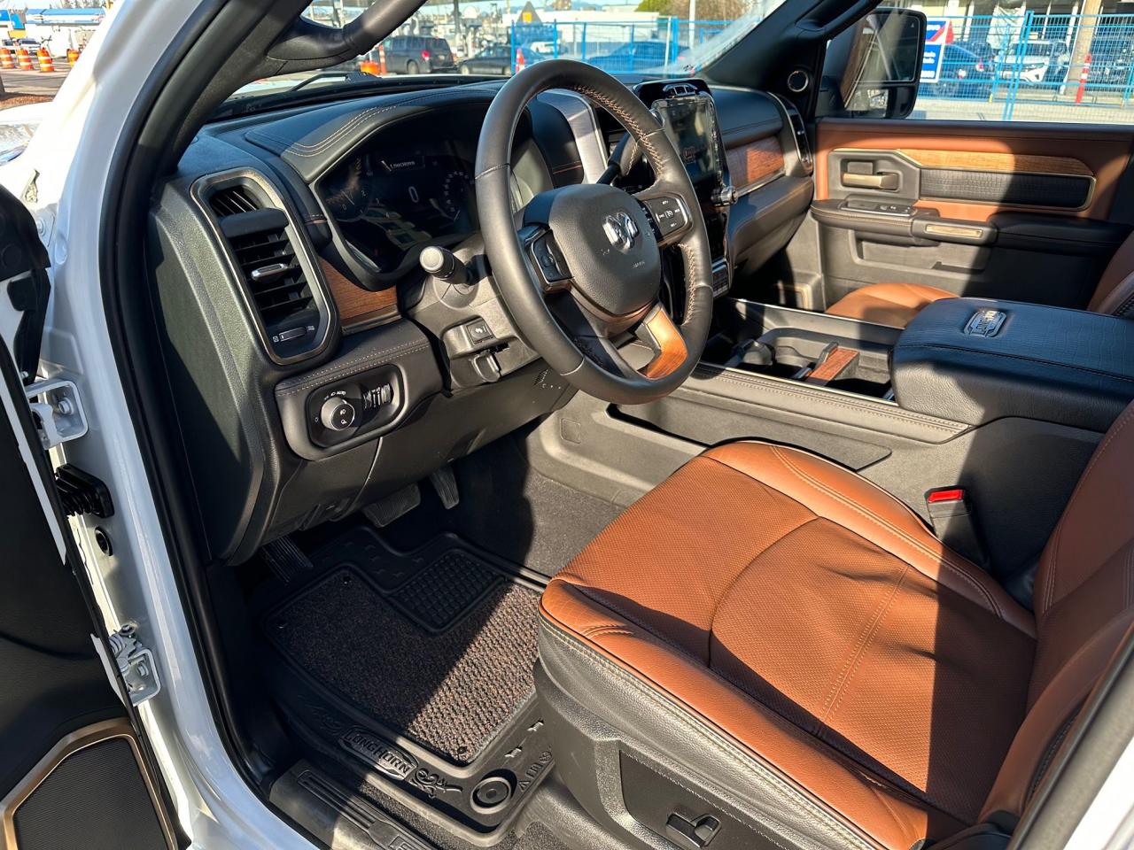 2024 RAM 3500 Limited Longhorn Photo11