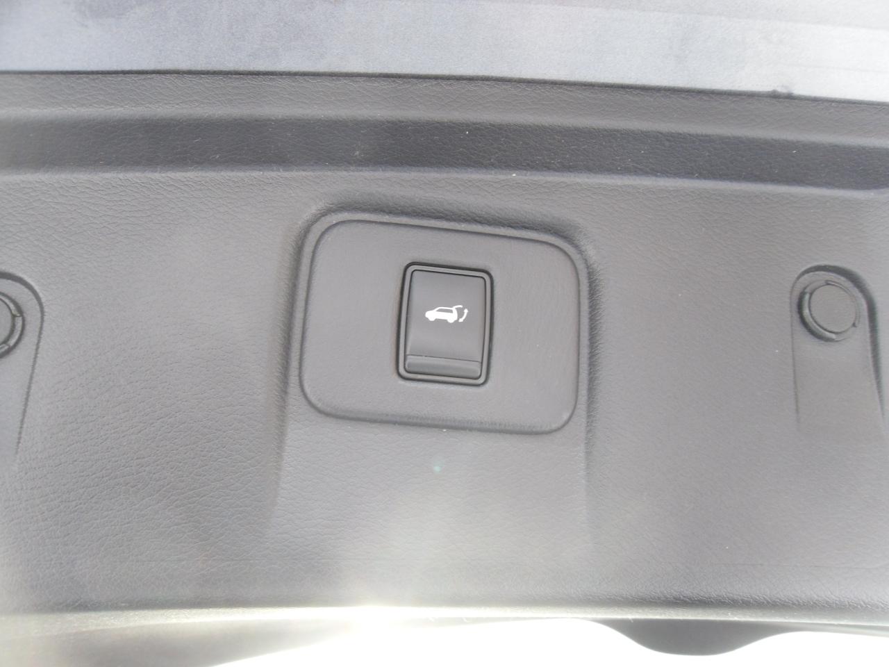 2016 Nissan Murano AWD 4dr SL Photo