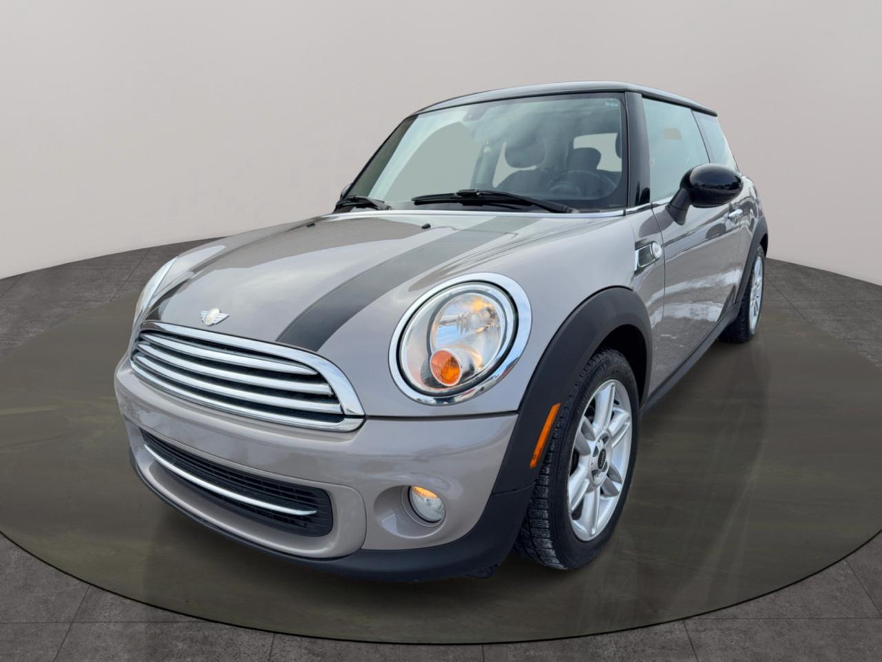 2013 MINI Cooper Hardtop 2dr Cpe Photo3