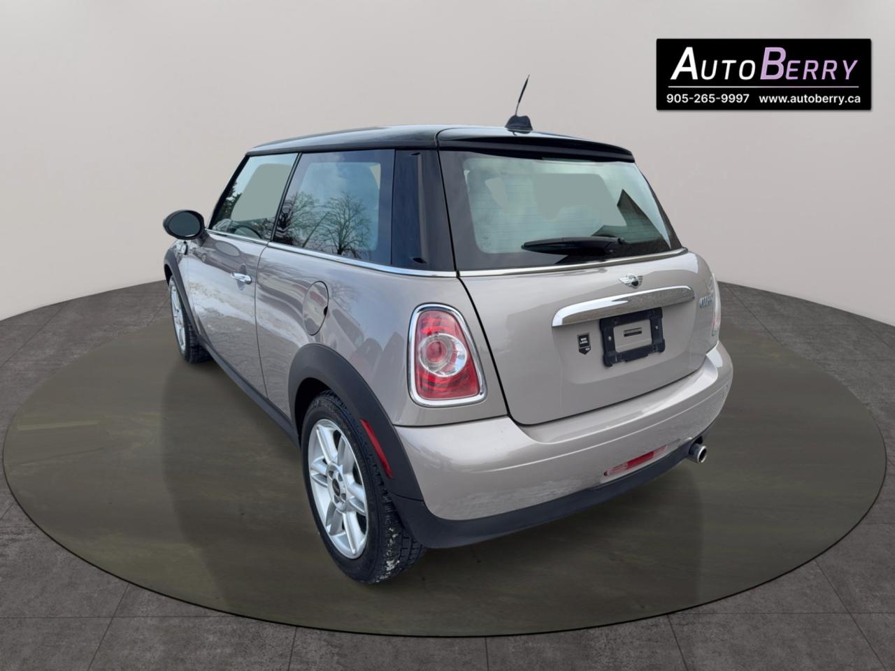 2013 MINI Cooper Hardtop 2dr Cpe Photo