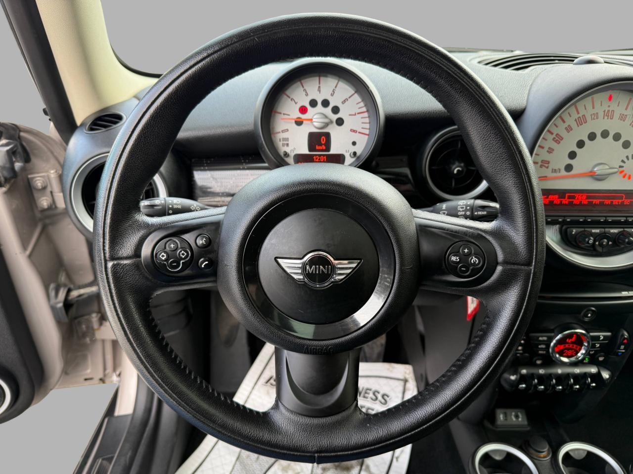 2013 MINI Cooper Hardtop 2dr Cpe Photo