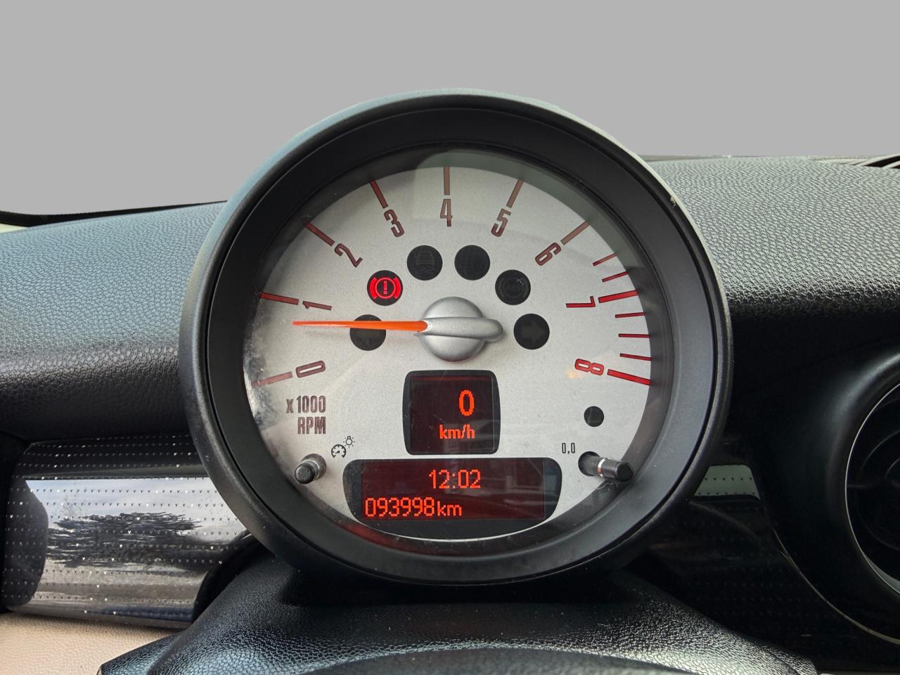 2013 MINI Cooper Hardtop 2dr Cpe Photo