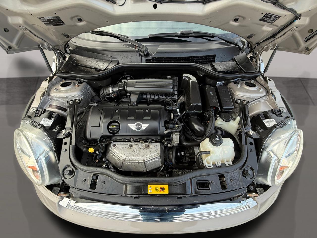 2013 MINI Cooper Hardtop 2dr Cpe Photo