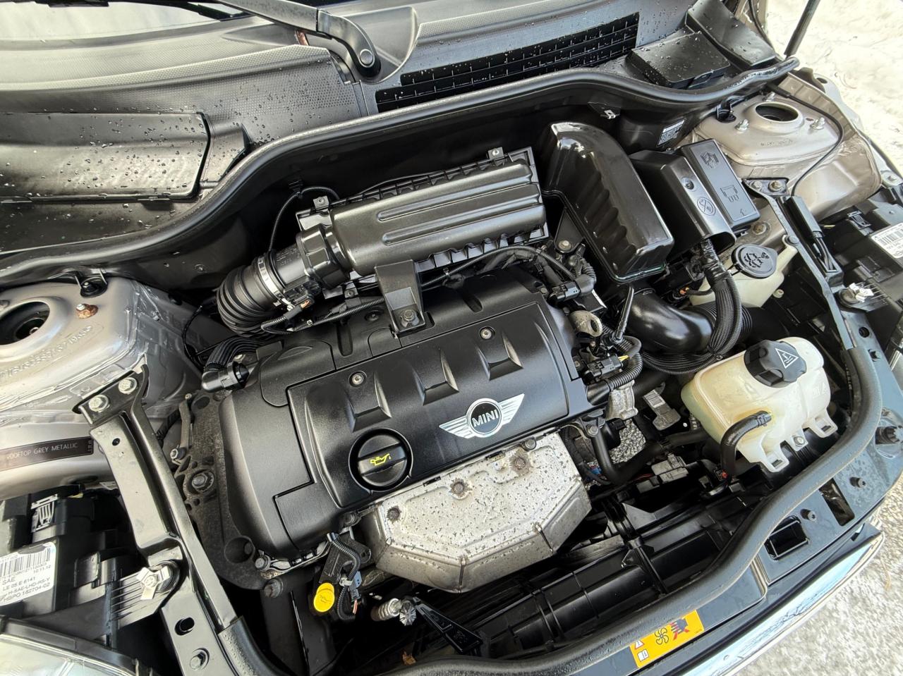 2013 MINI Cooper Hardtop 2dr Cpe Photo