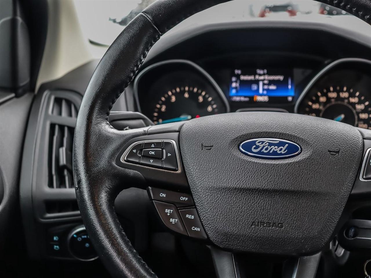 2015 Ford Focus 5DR HB SE Photo