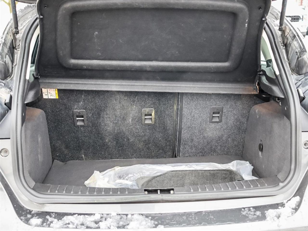 2015 Ford Focus 5DR HB SE Photo