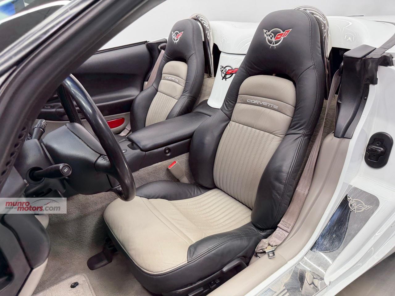 2000 Chevrolet Corvette 2dr Convertible Photo