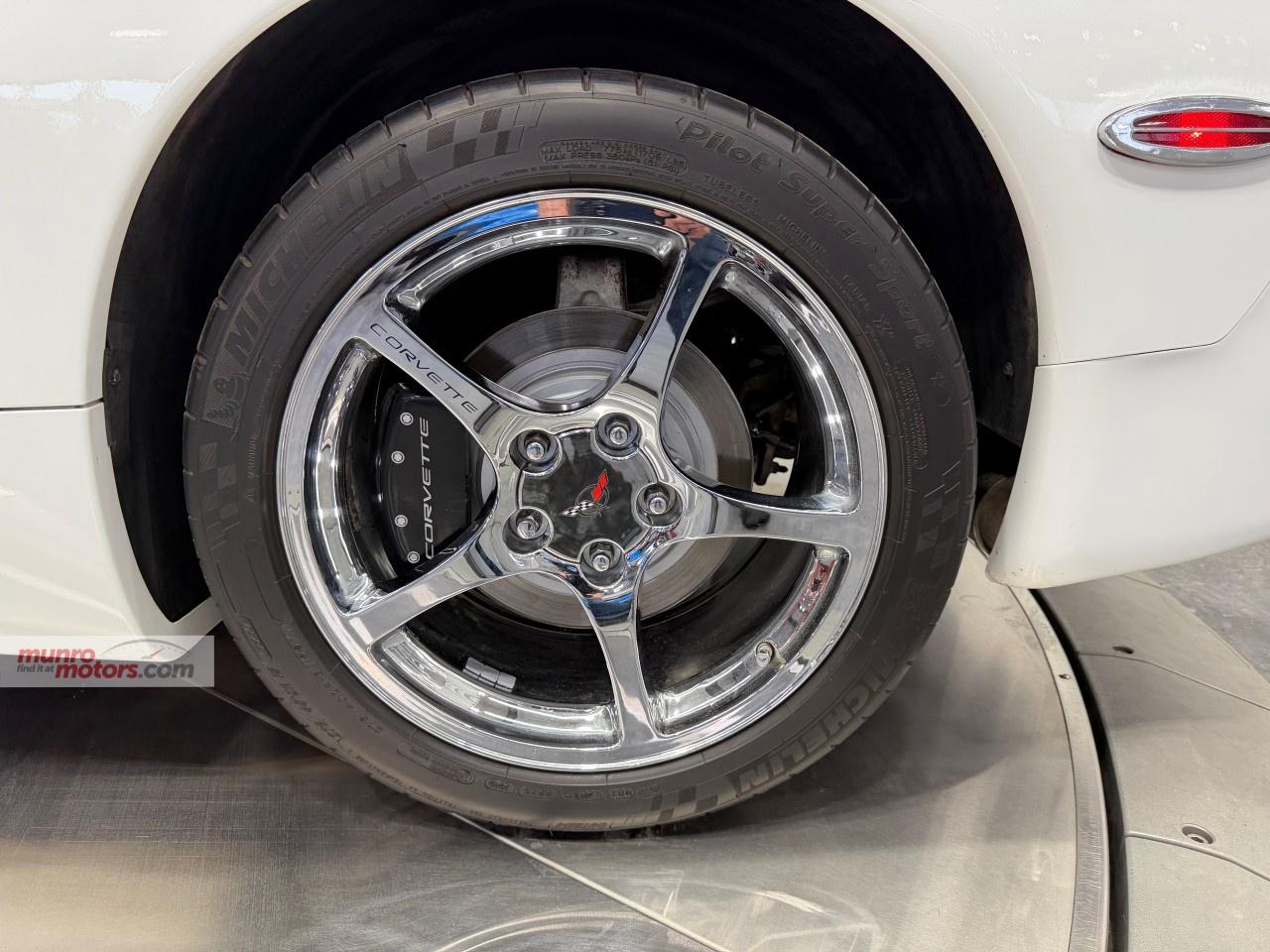2000 Chevrolet Corvette 2dr Convertible Photo
