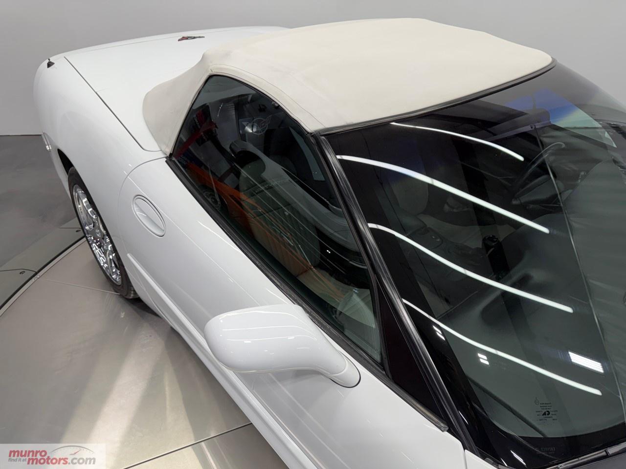 2000 Chevrolet Corvette 2dr Convertible Photo