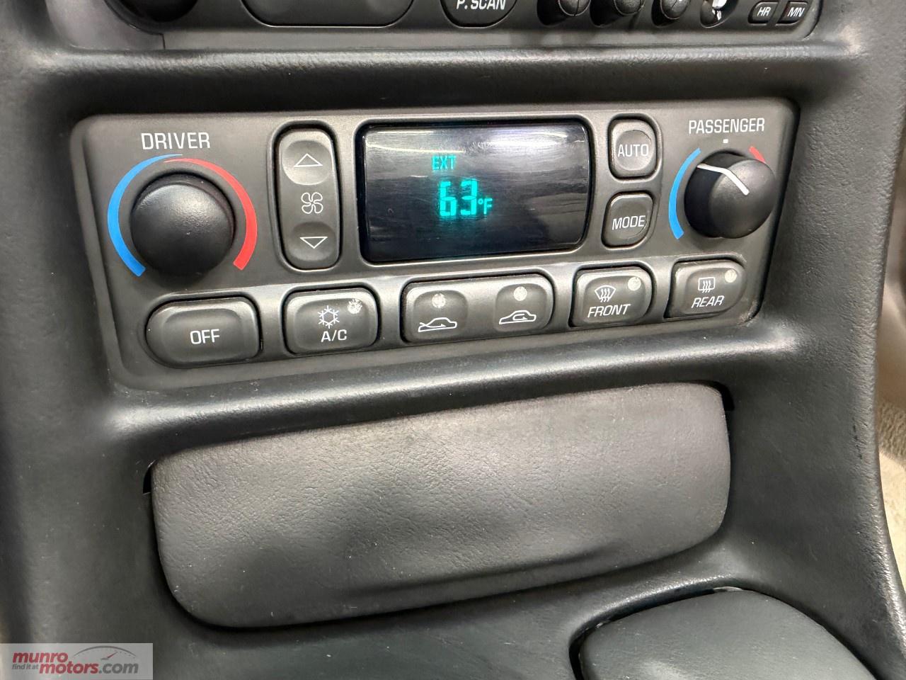 2000 Chevrolet Corvette 2dr Convertible Photo