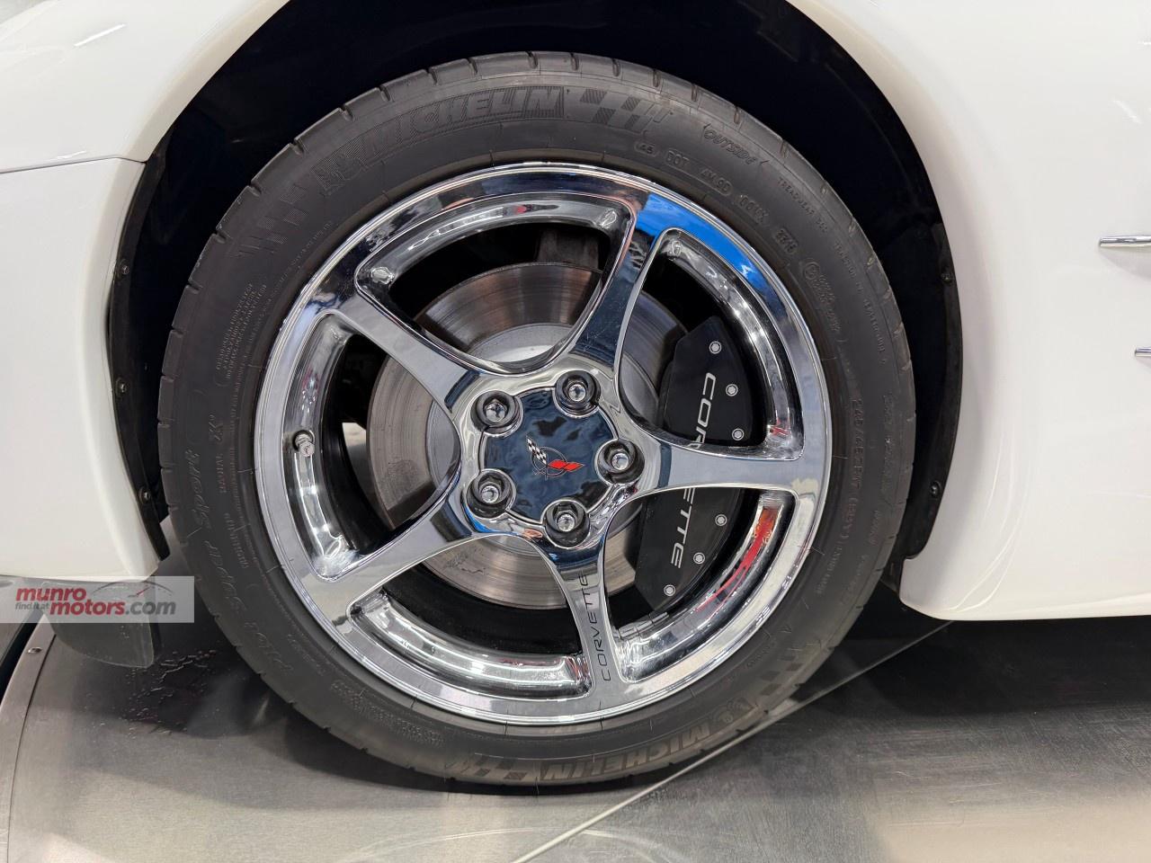 2000 Chevrolet Corvette 2dr Convertible Photo