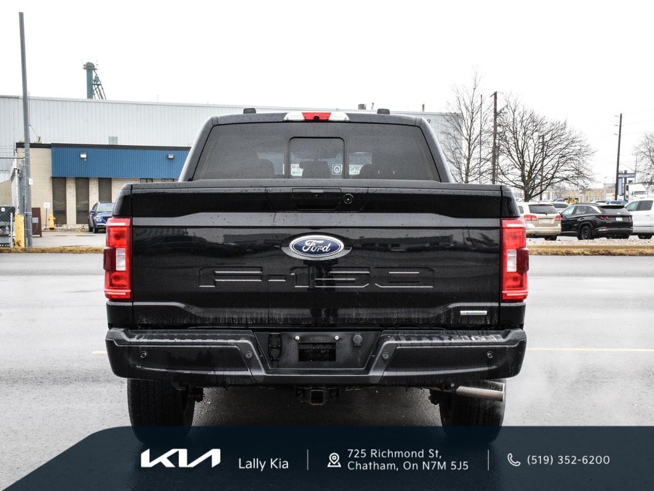 2022 Ford F-150 XLT New Arrival | Recent Trade | 302A - Sport | FX4 | Clean CarFax Photo4