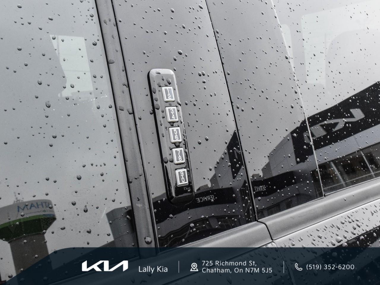 2022 Ford F-150 XLT New Arrival | Recent Trade | 302A - Sport | FX4 | Clean CarFax Photo